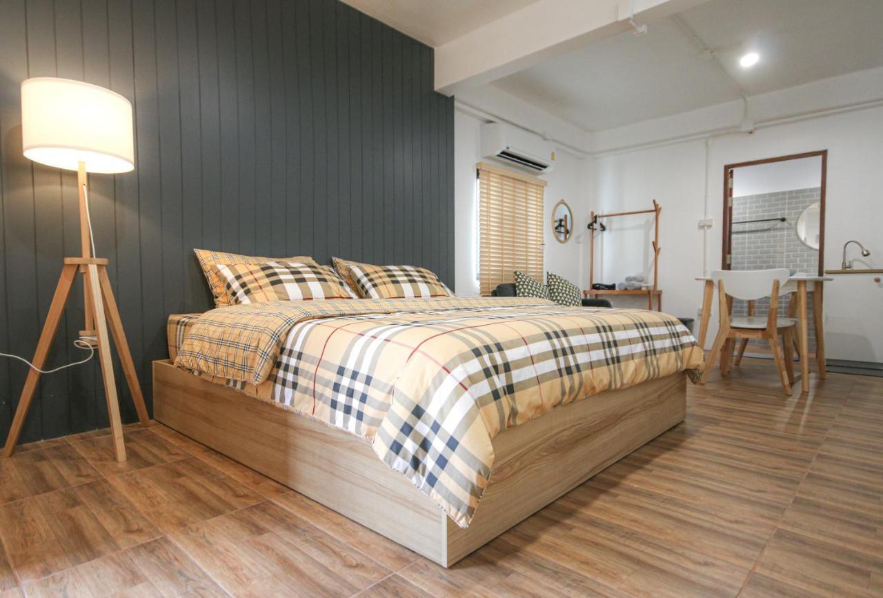 Sleep Sleep Suanphak Hotel Bangkok Ngoại thất bức ảnh