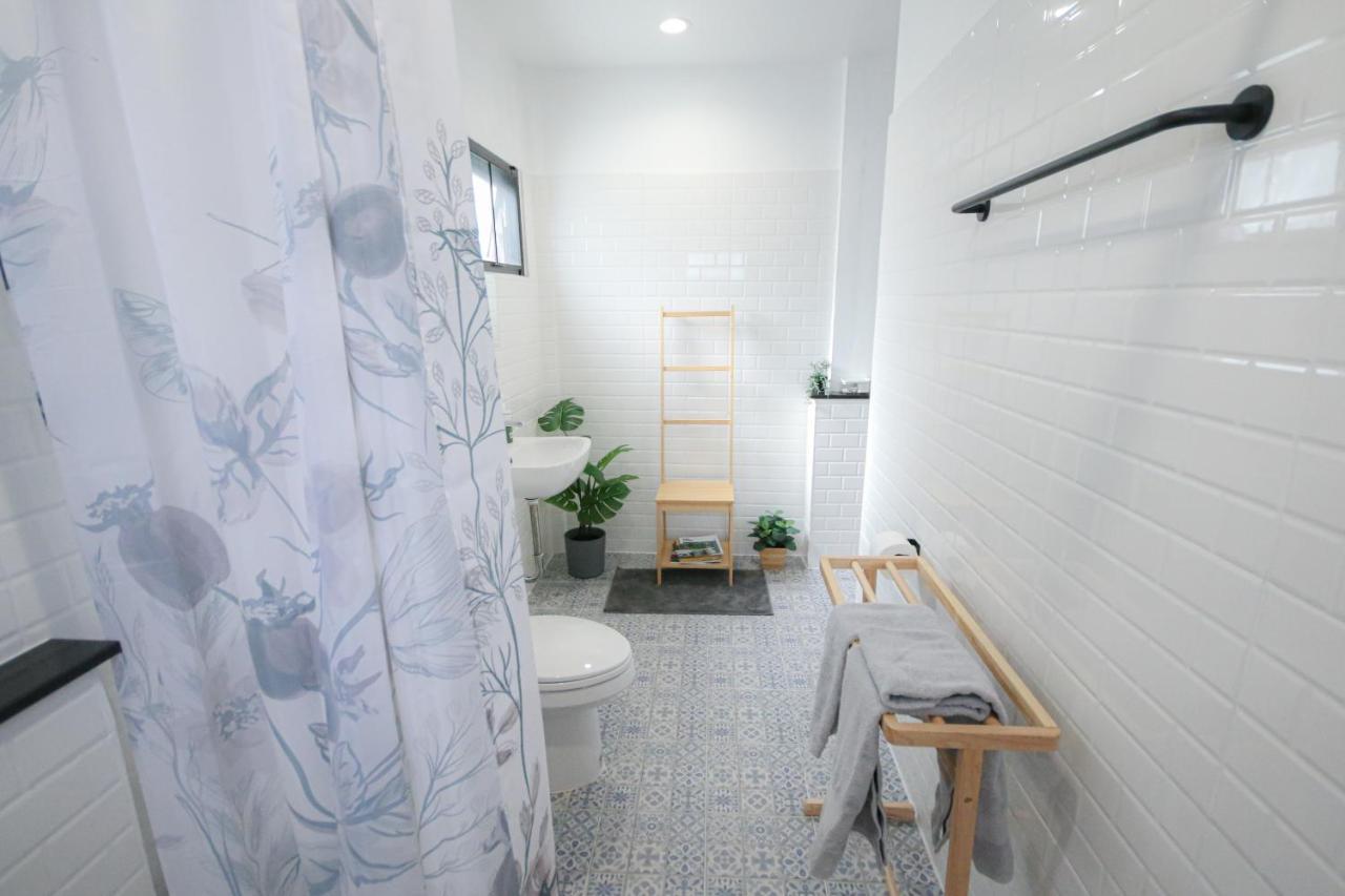 Sleep Sleep Suanphak Hotel Bangkok Ngoại thất bức ảnh
